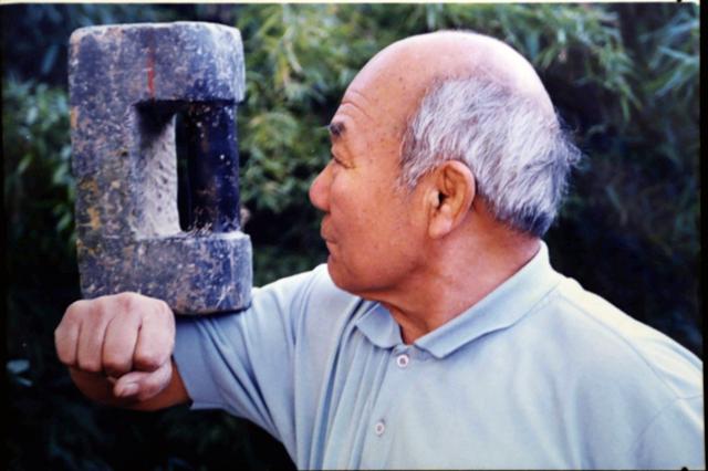 撂石锁国家级代表性传承人沈少三