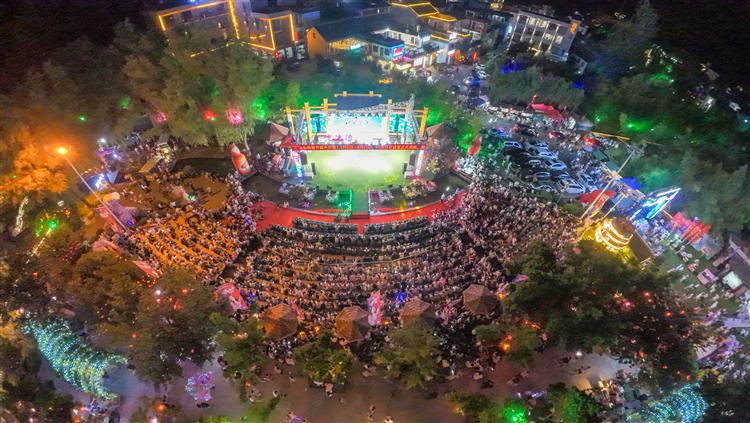 掀起21℃清凉狂欢 栾川重渡沟第十七届音乐啤酒节开幕